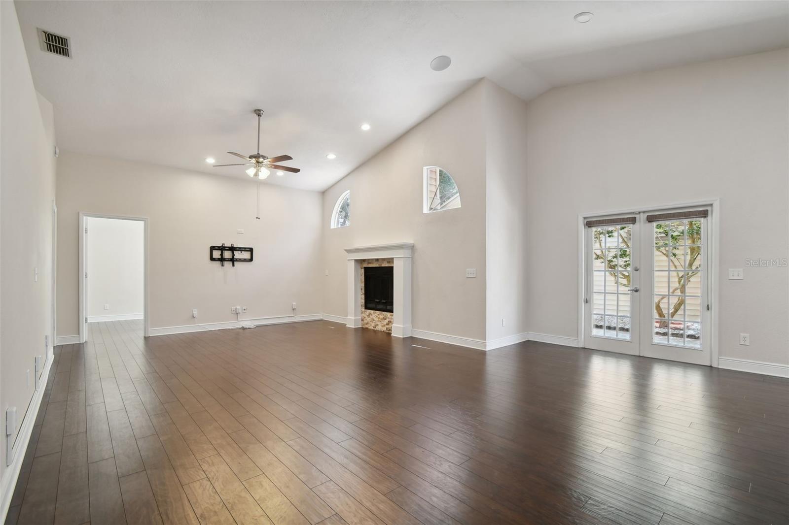 3554 DEER RUN S