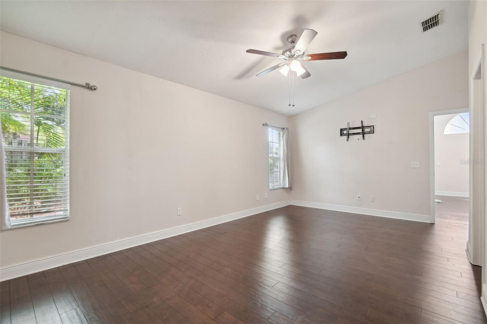 3554 DEER RUN S