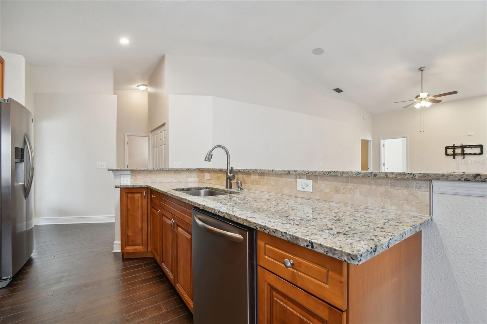 3554 DEER RUN S