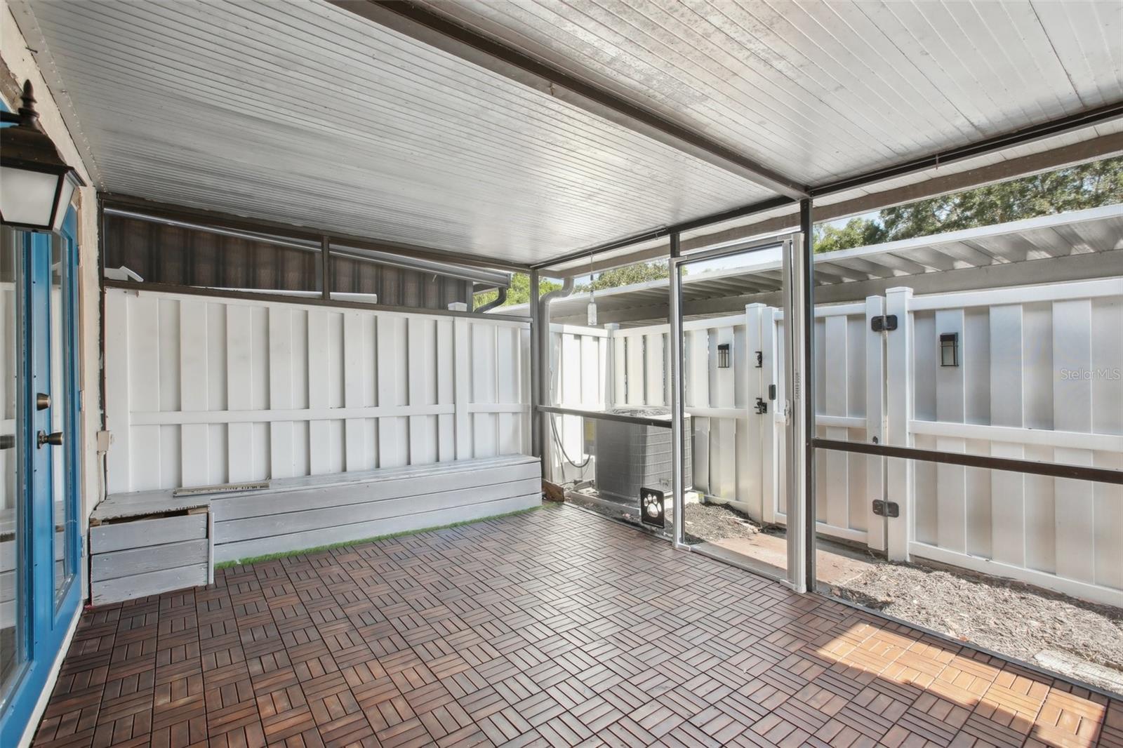 7613 WOODBRIDGE BLVD