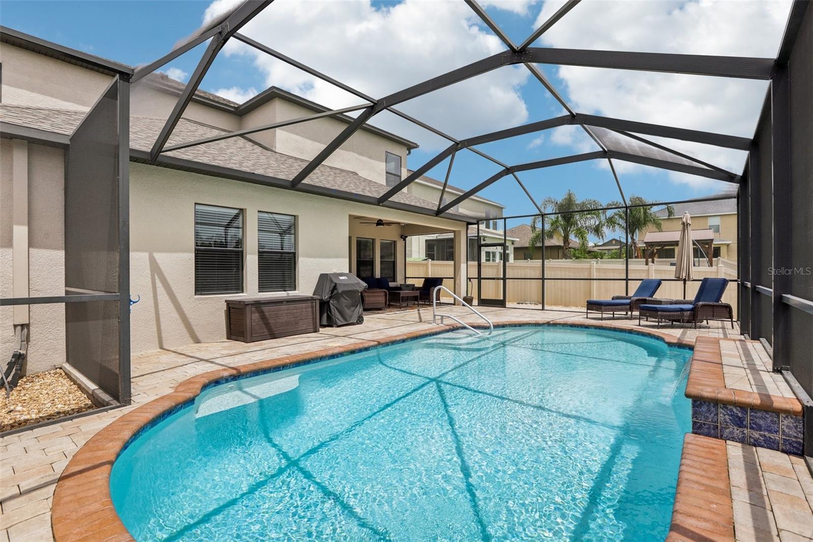 14093 TROPICAL KINGBIRD WAY