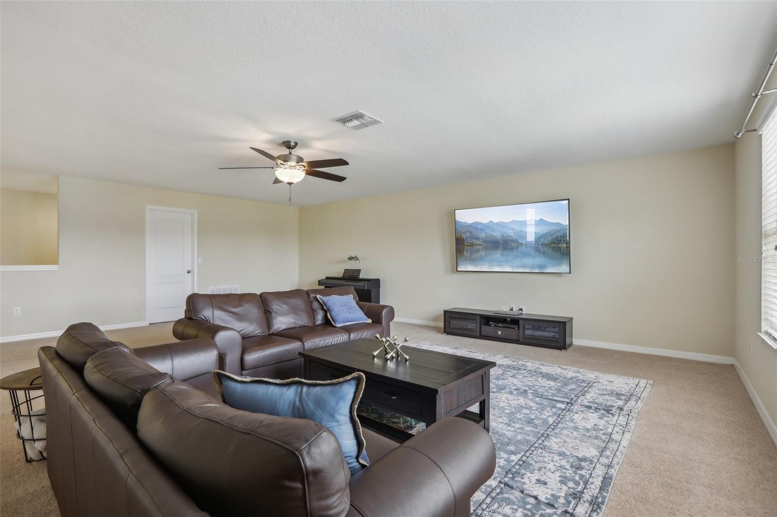 14093 TROPICAL KINGBIRD WAY