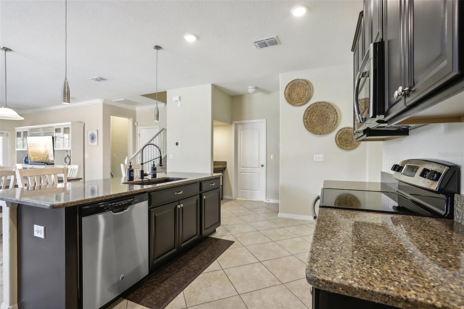 14093 TROPICAL KINGBIRD WAY