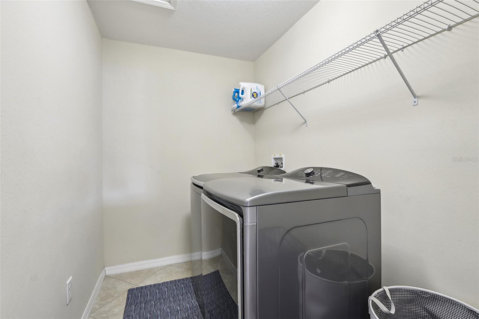 14093 TROPICAL KINGBIRD WAY