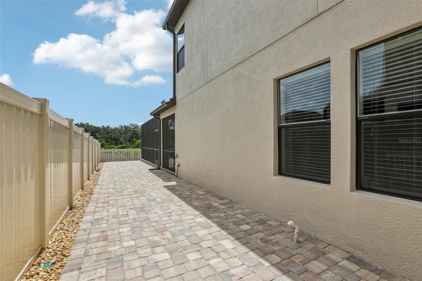 14093 TROPICAL KINGBIRD WAY