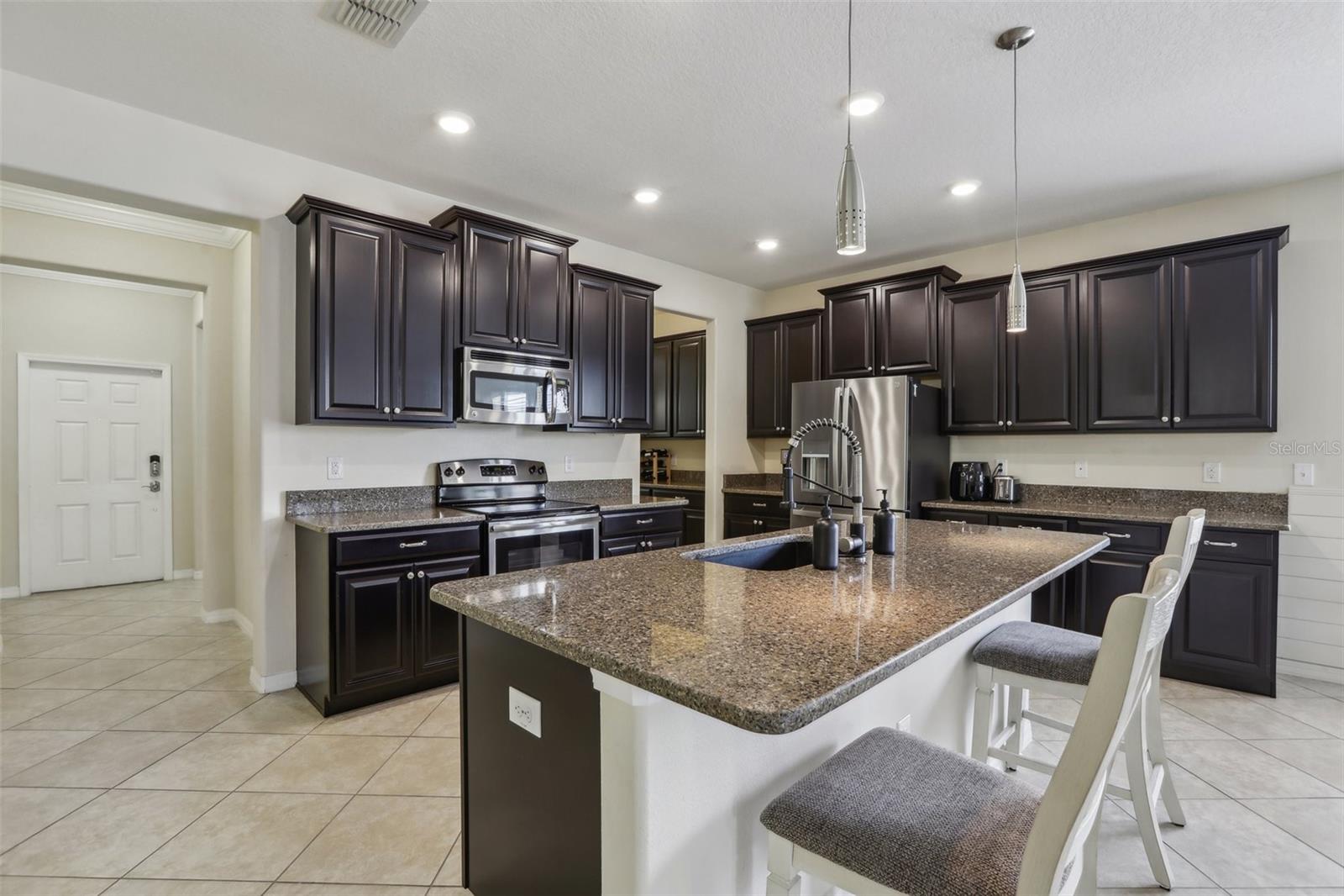 14093 TROPICAL KINGBIRD WAY