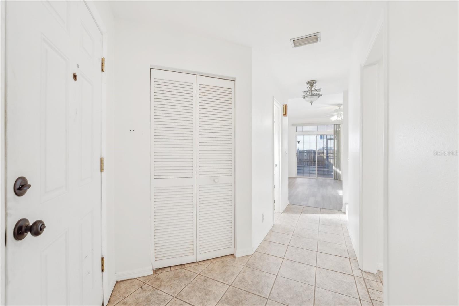 6833 S WALL ST