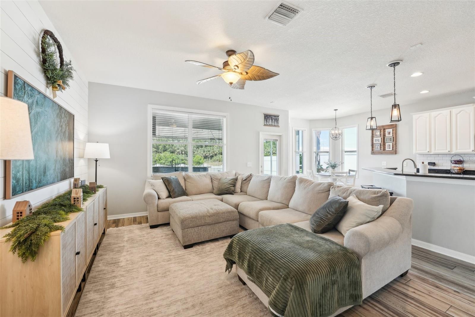 7207 FOREST MERE DR