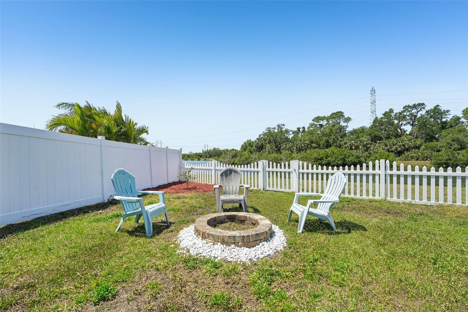 7207 FOREST MERE DR