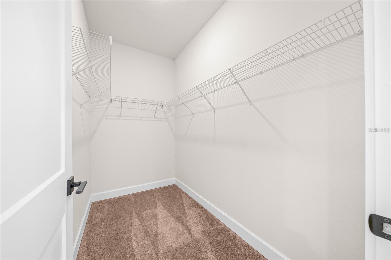 968 W HAMPSHIRE BLVD