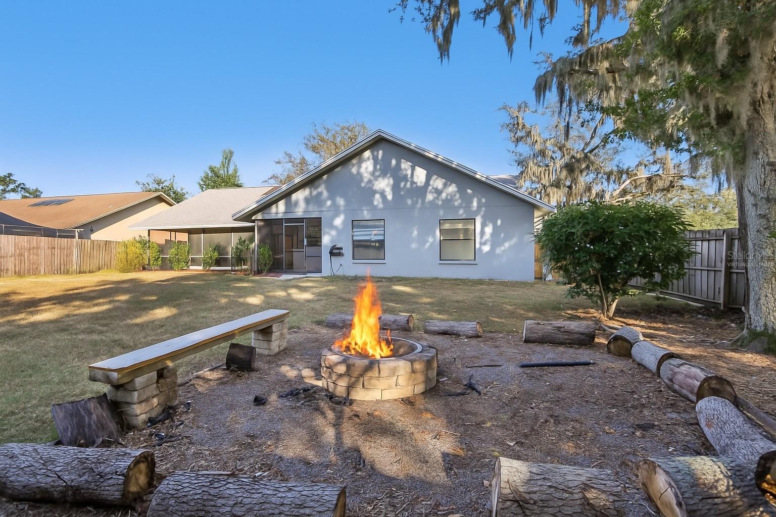 3225 PINE CLUB DR