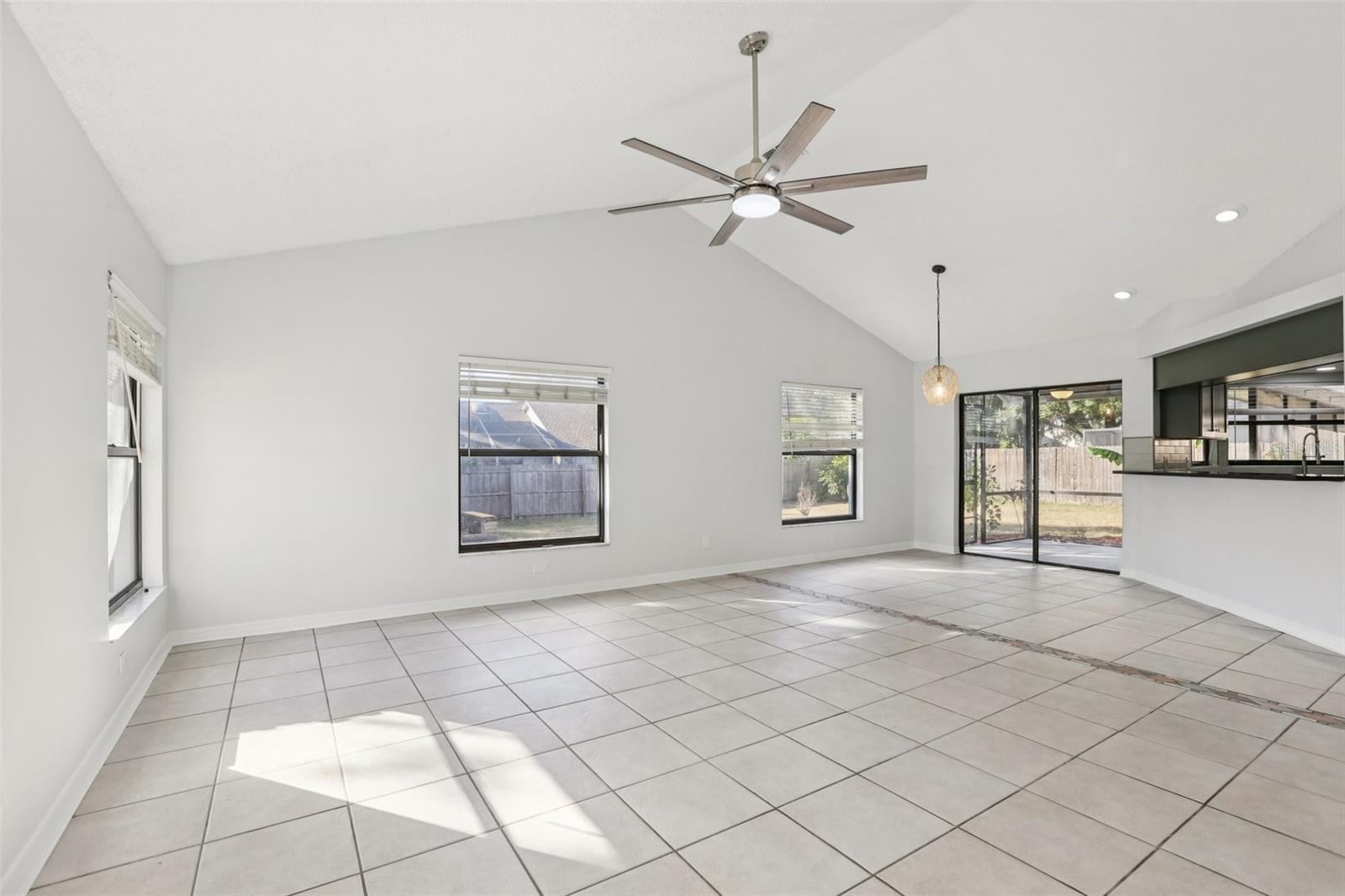 3225 PINE CLUB DR