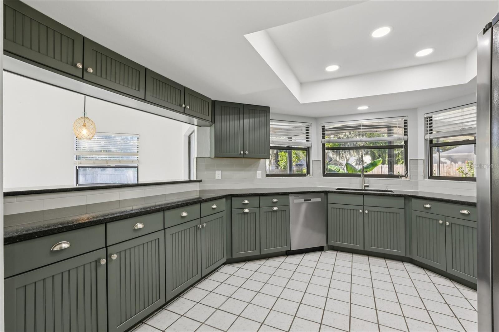 3225 PINE CLUB DR