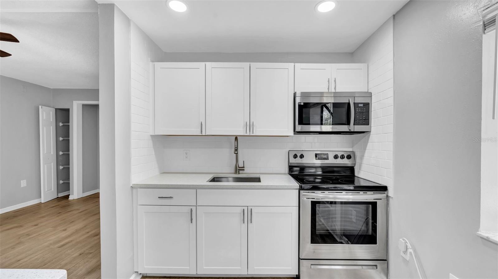 2122 BRADFORD ST #505