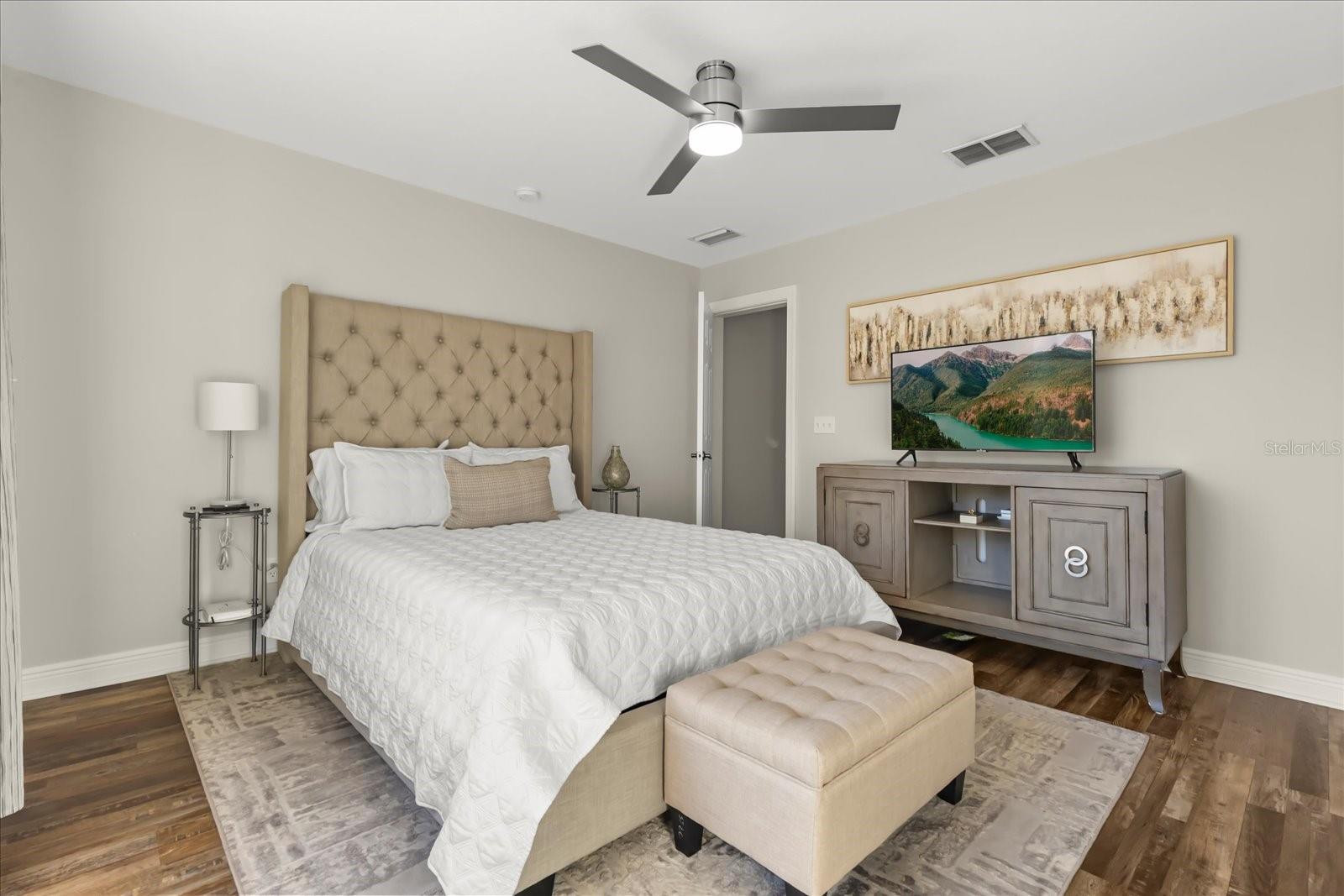 171 VALENCIA CIR