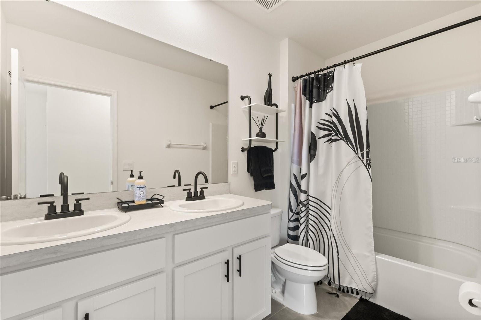 5640 WANDERING WILLOW DR