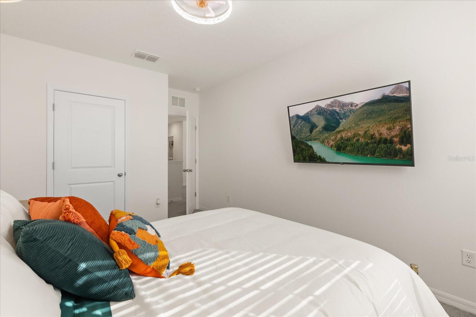 5640 WANDERING WILLOW DR