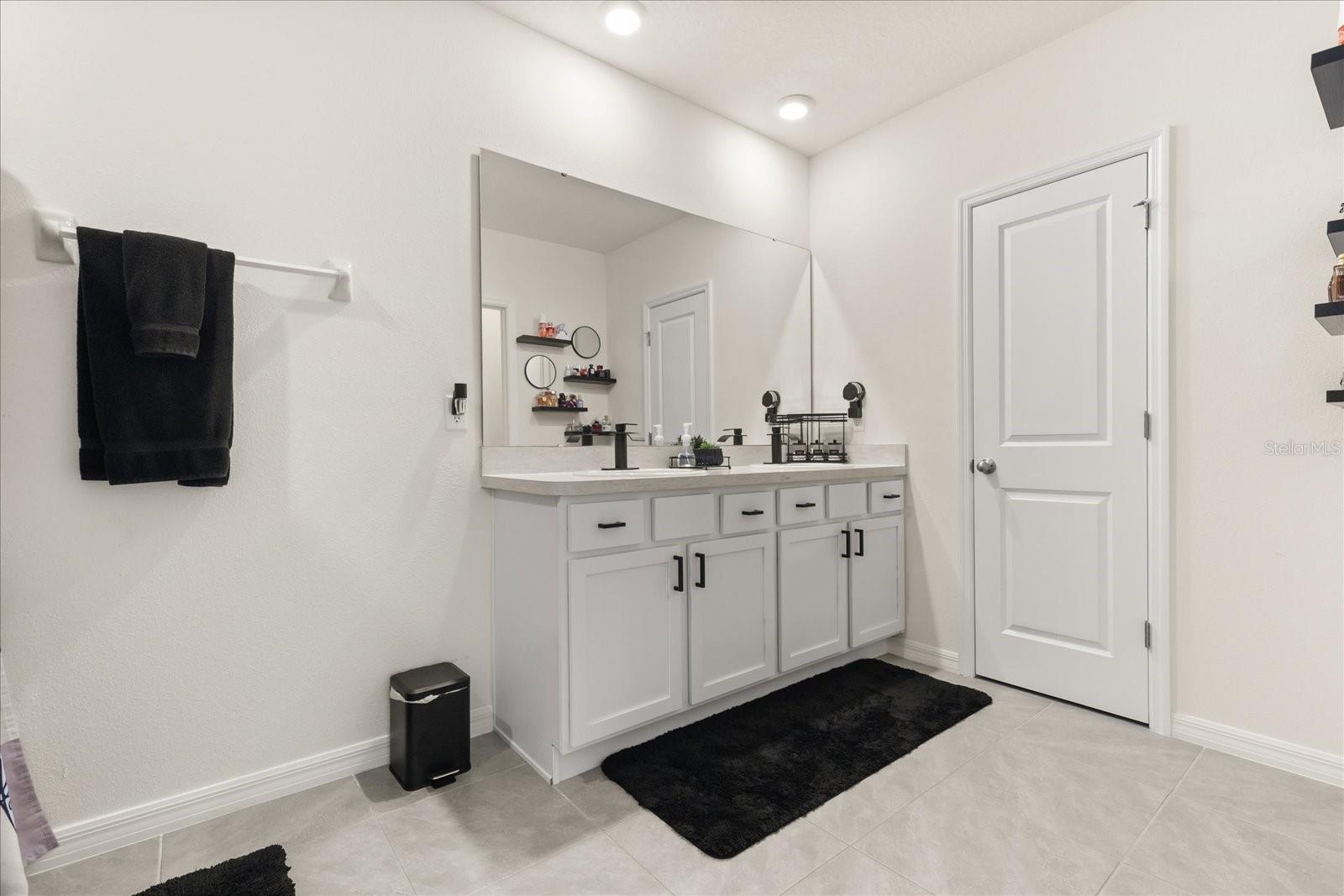 5640 WANDERING WILLOW DR