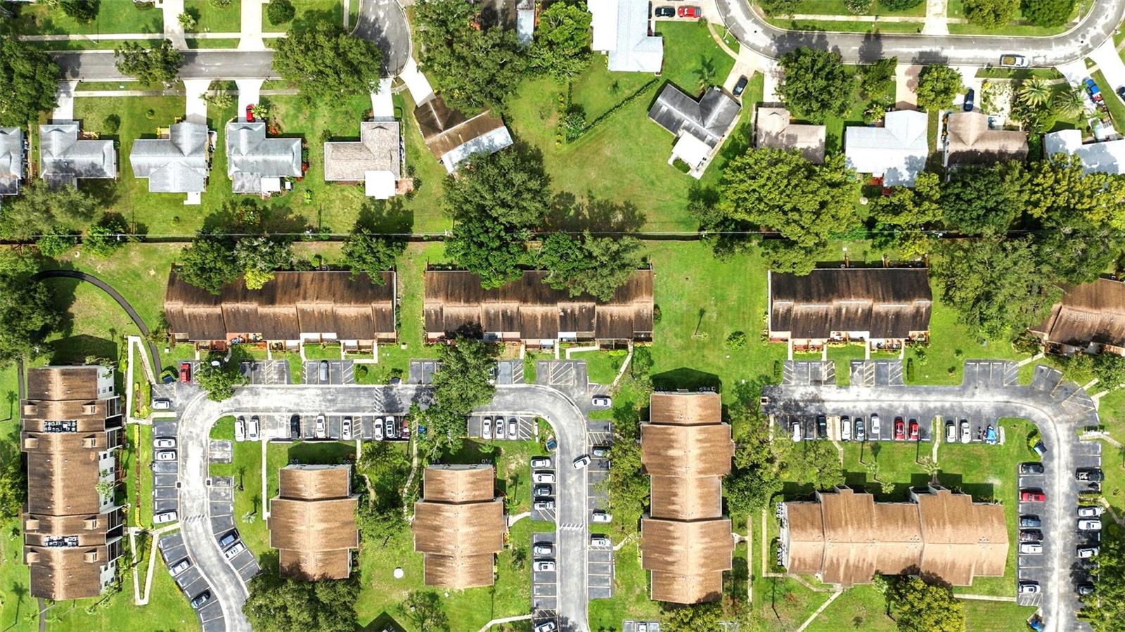 1725 PINE RIDGE WAY E #E