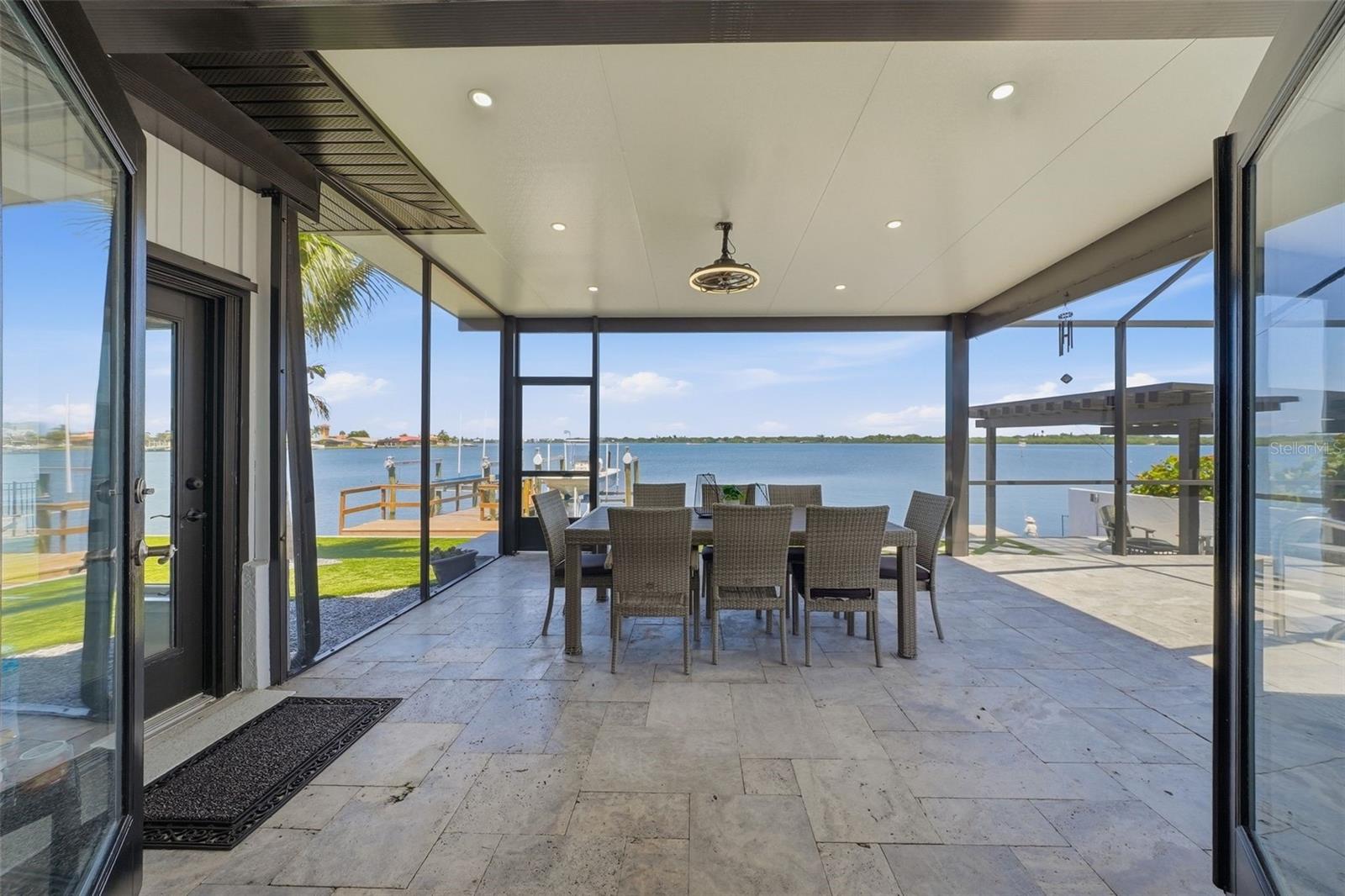 5207 BAY STATE RD