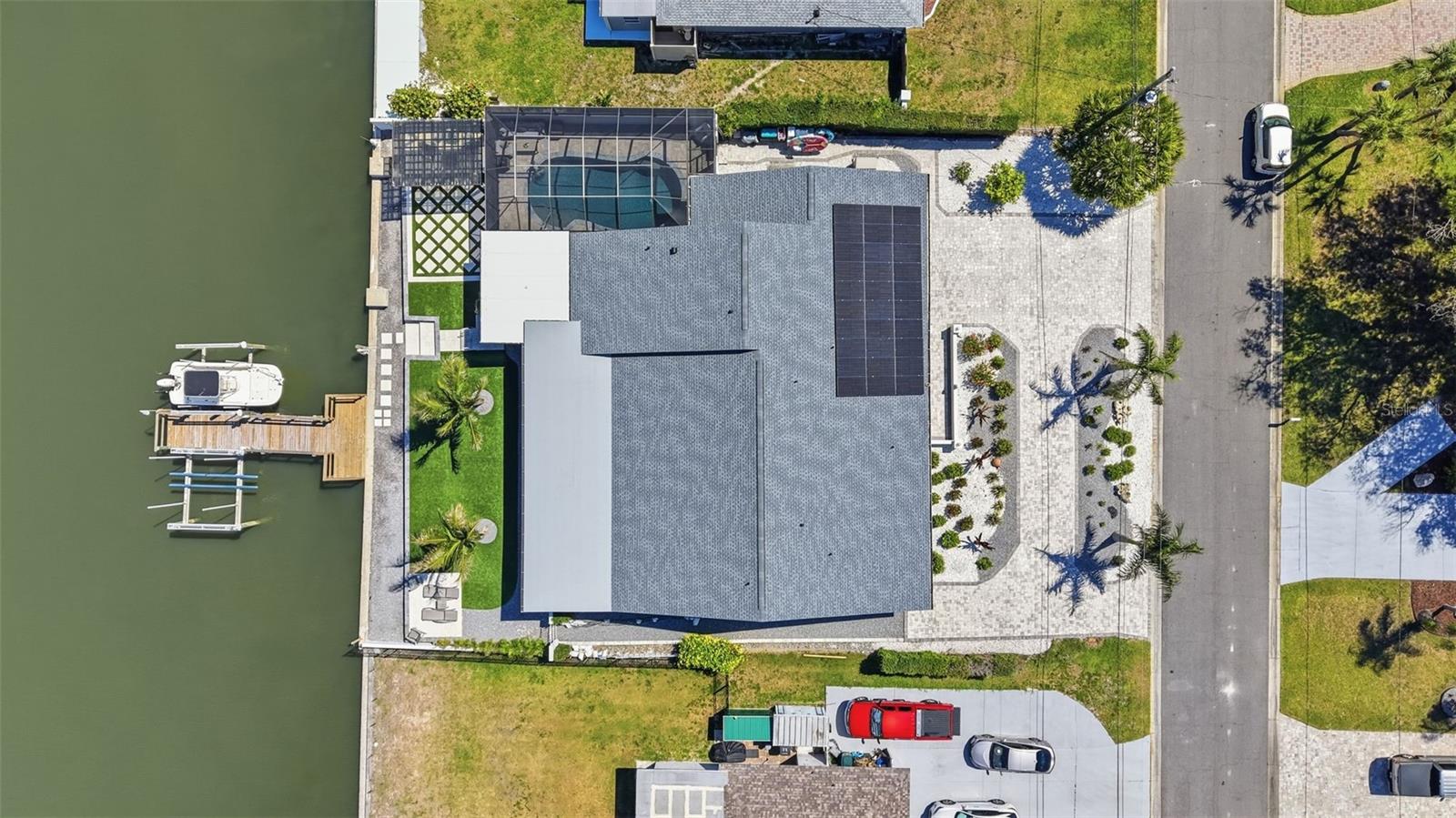 5207 BAY STATE RD