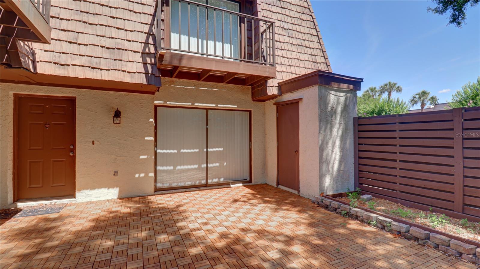 15206 W POND WOODS DR