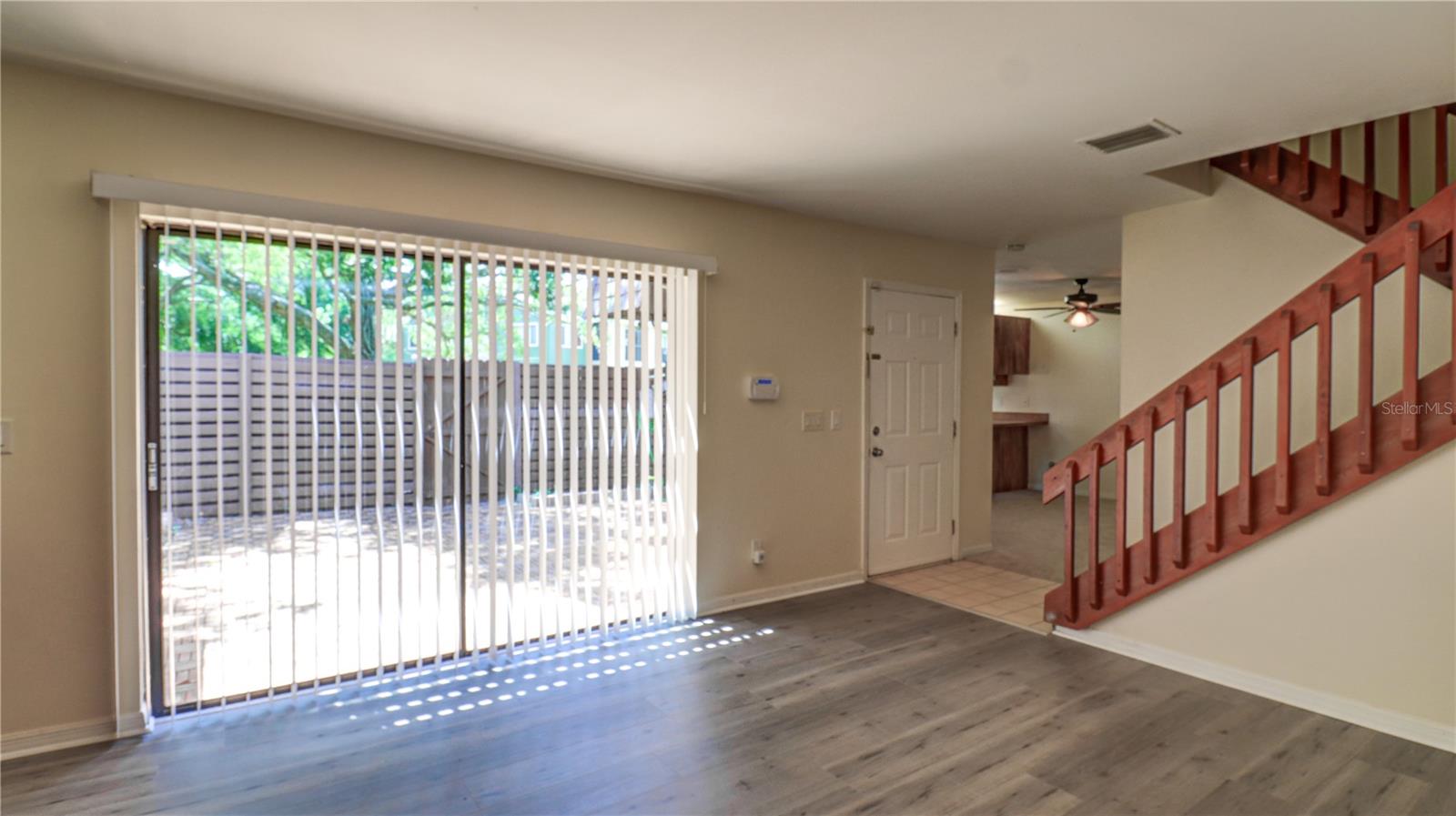 15206 W POND WOODS DR