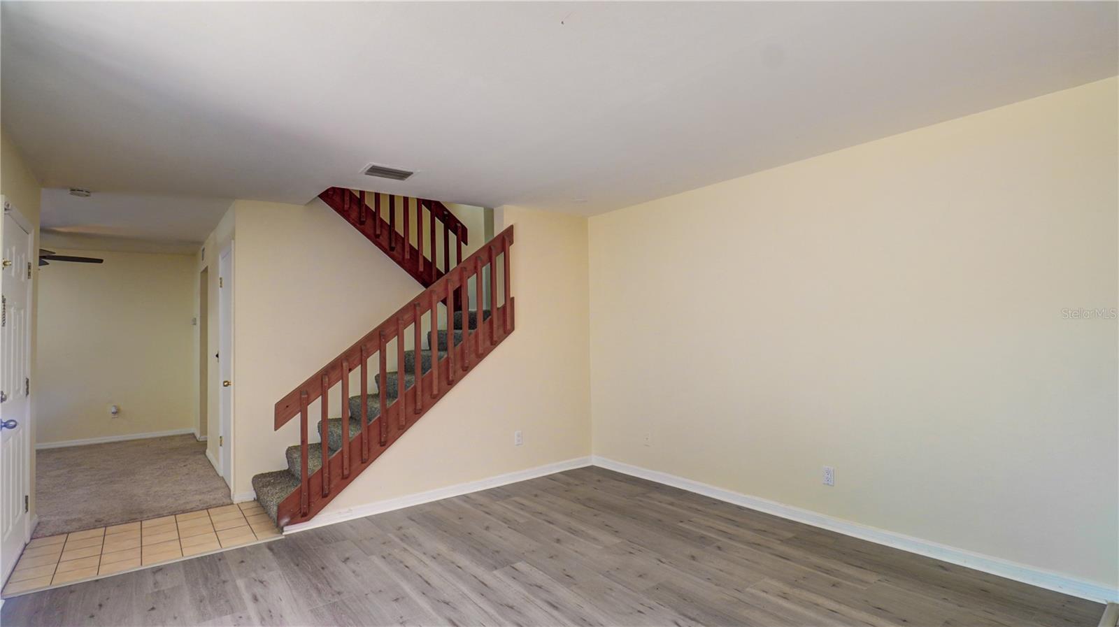 15206 W POND WOODS DR
