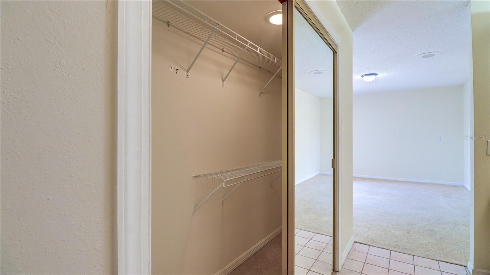 15206 W POND WOODS DR