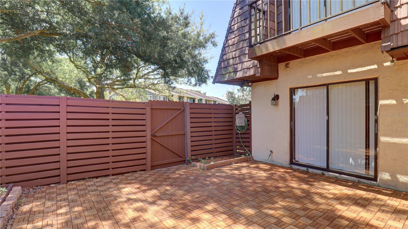 15206 W POND WOODS DR
