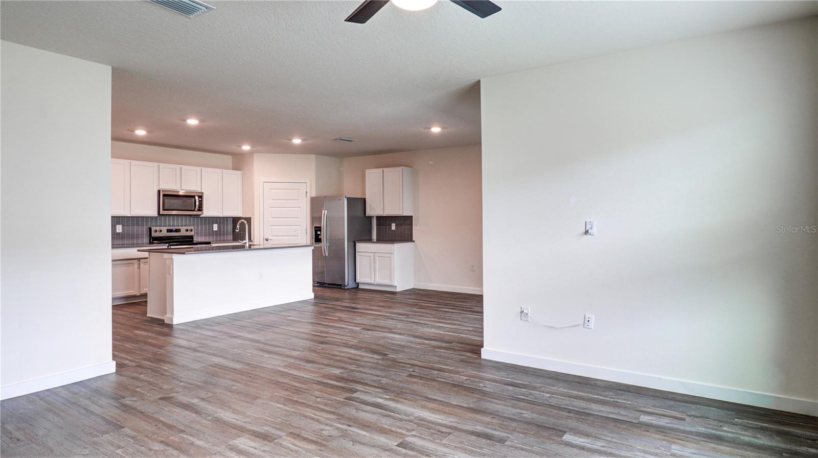 31899 OYSTER TRELLIS LN