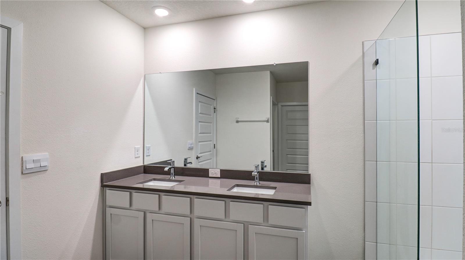 31899 OYSTER TRELLIS LN