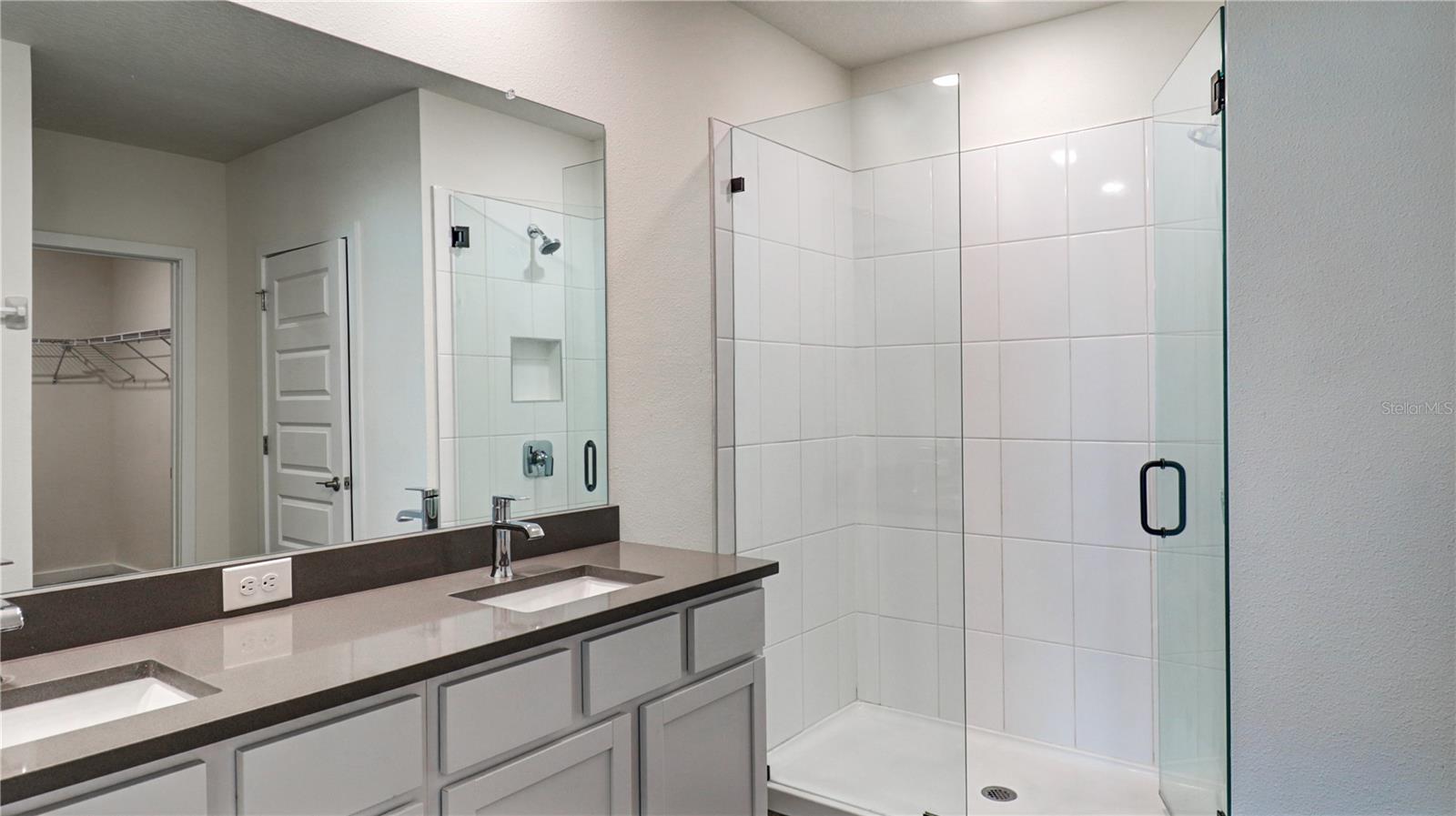 31899 OYSTER TRELLIS LN