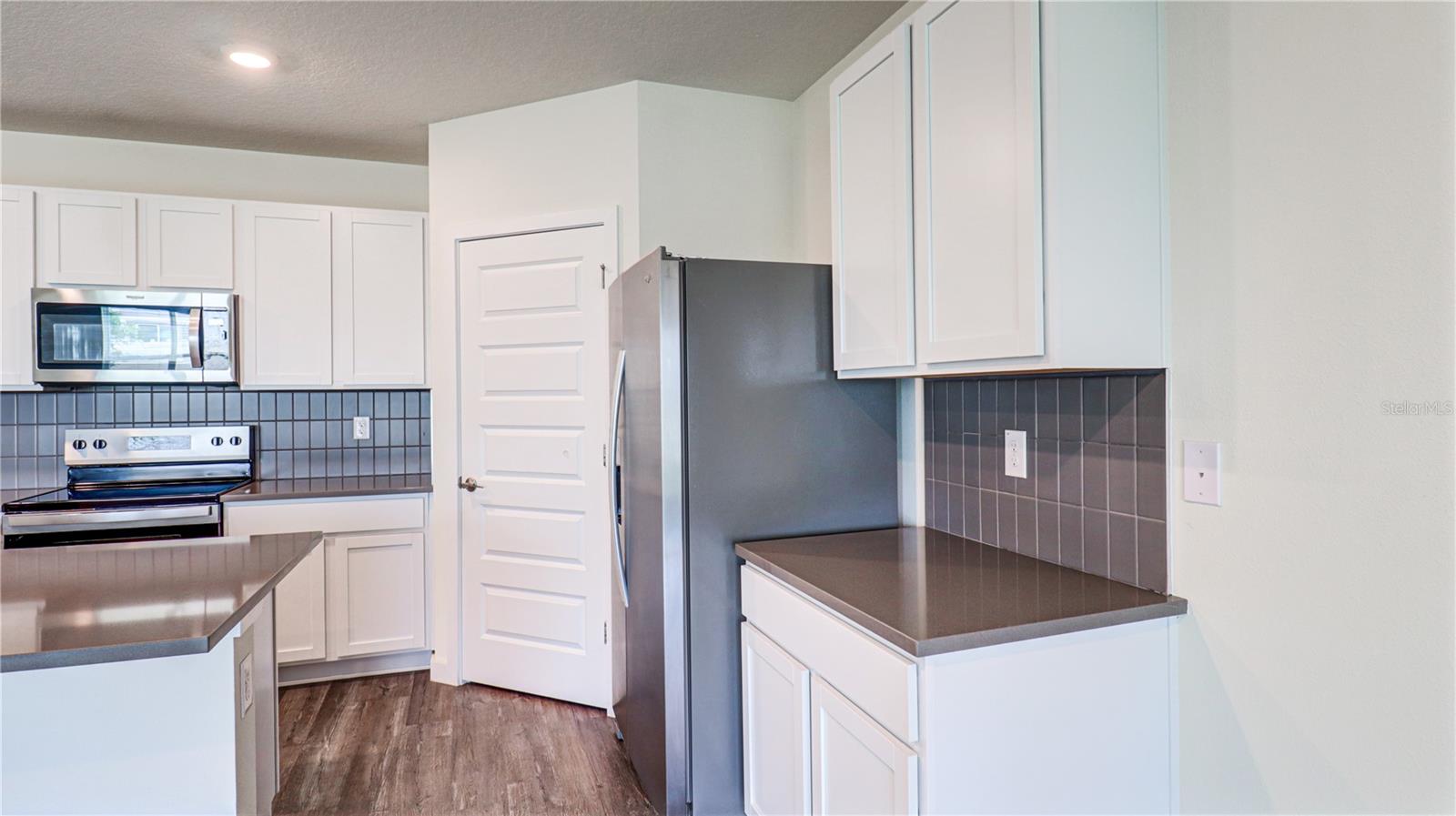 31899 OYSTER TRELLIS LN
