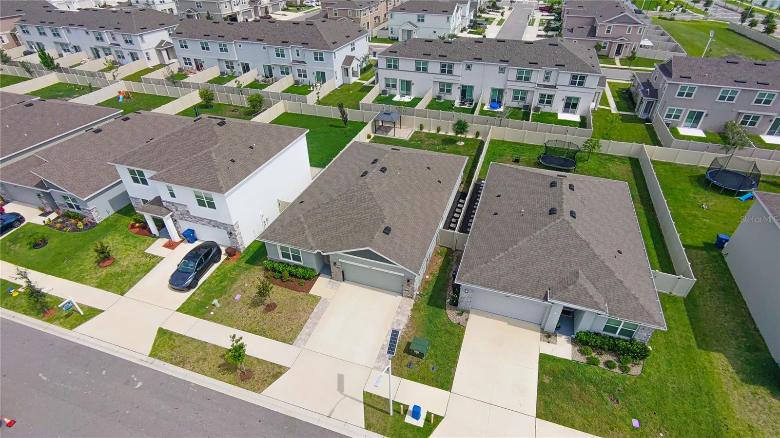 31899 OYSTER TRELLIS LN