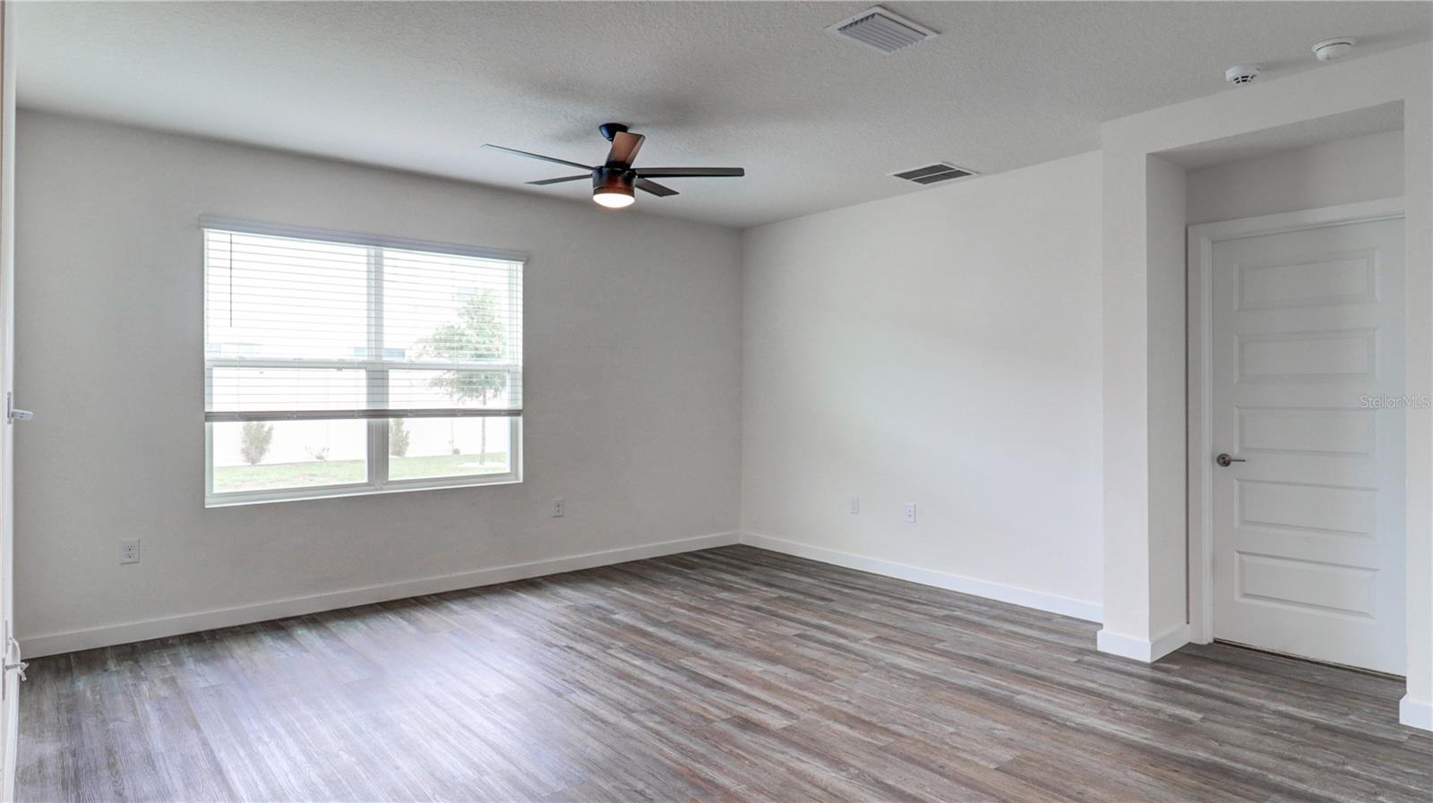 31899 OYSTER TRELLIS LN