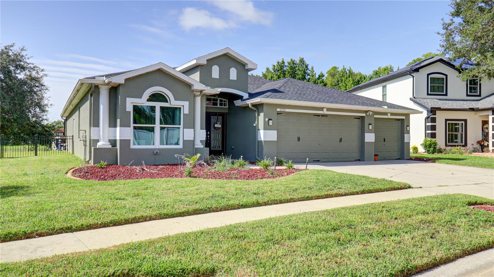 5725 JUSTICIA LOOP