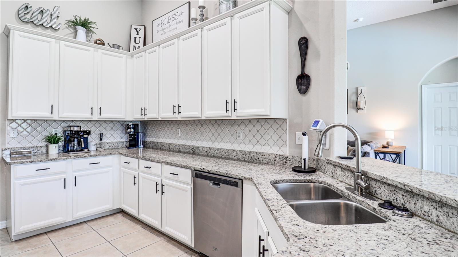 5725 JUSTICIA LOOP