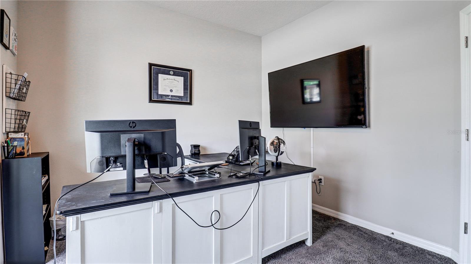 5725 JUSTICIA LOOP