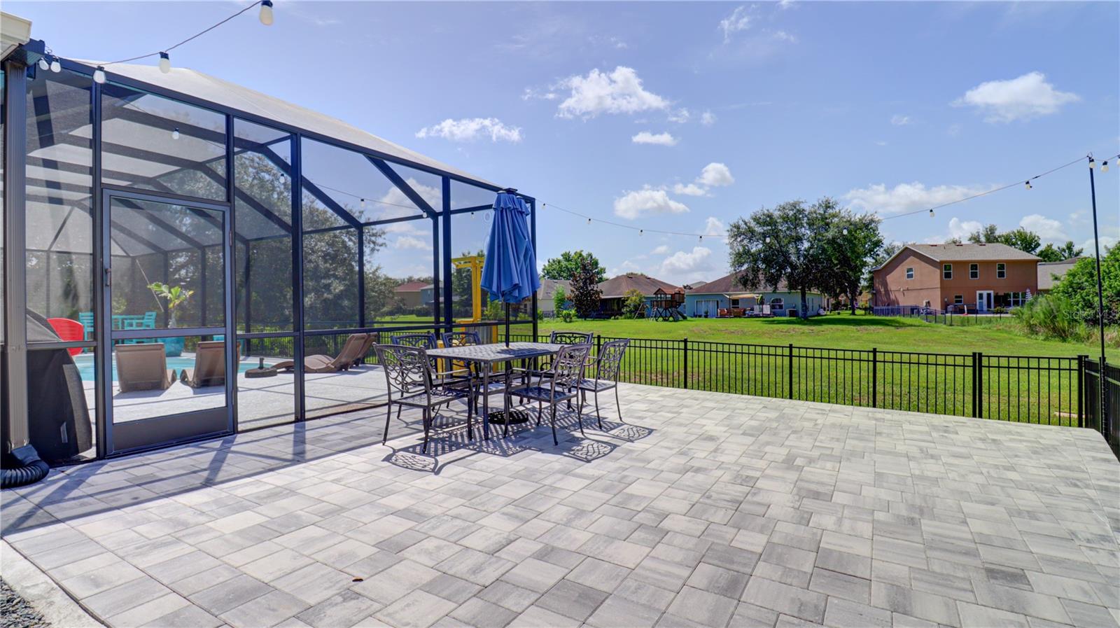 5725 JUSTICIA LOOP