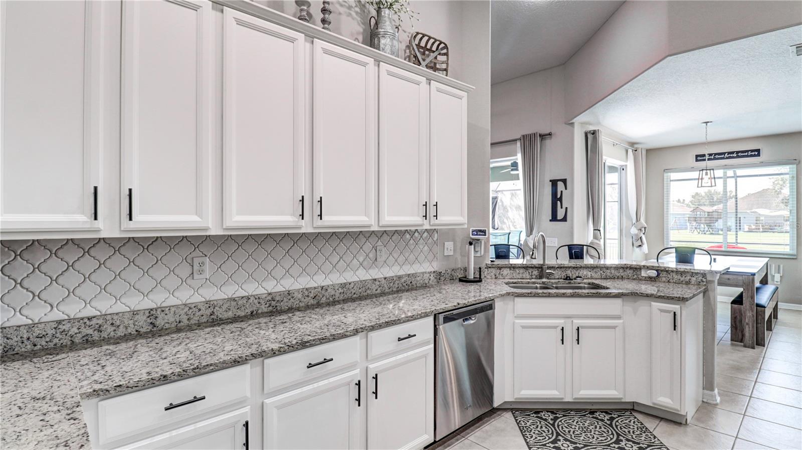 5725 JUSTICIA LOOP