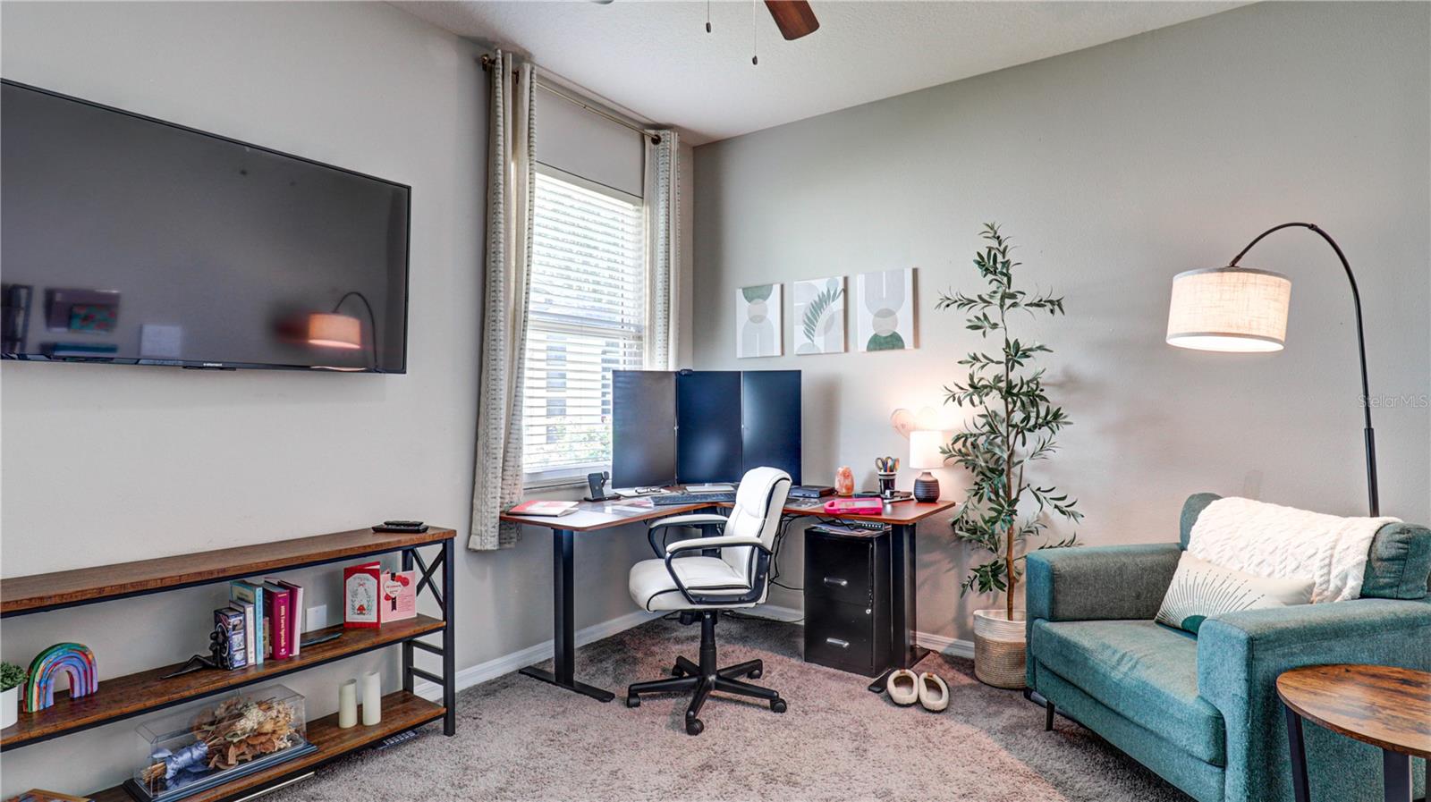 5725 JUSTICIA LOOP