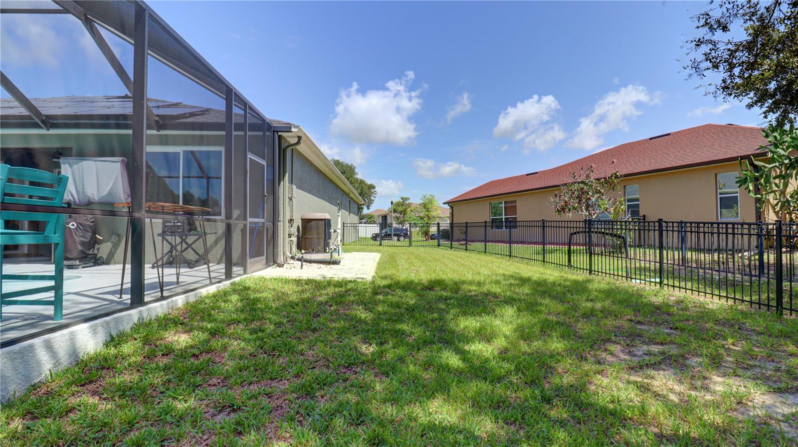 5725 JUSTICIA LOOP