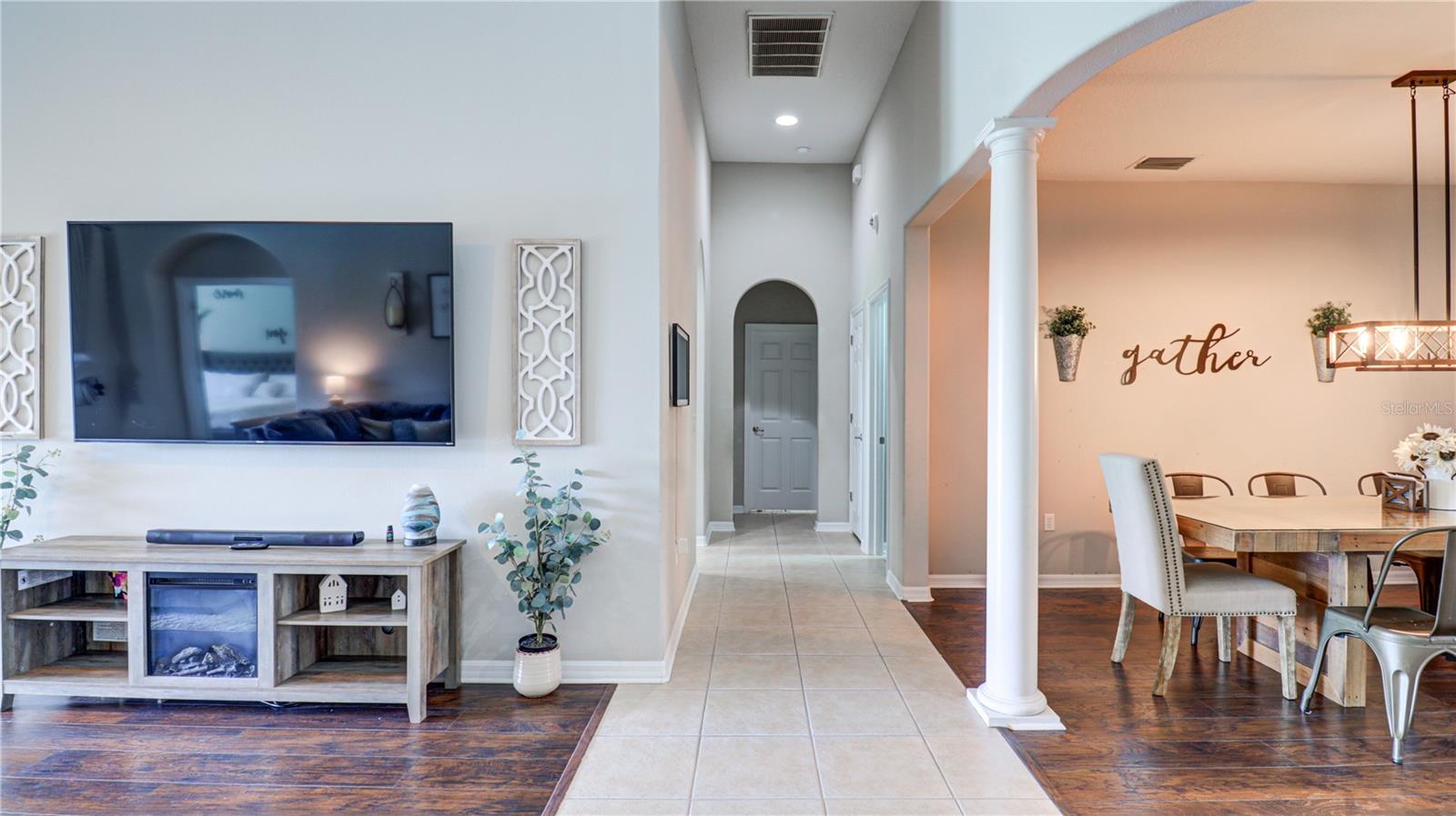 5725 JUSTICIA LOOP