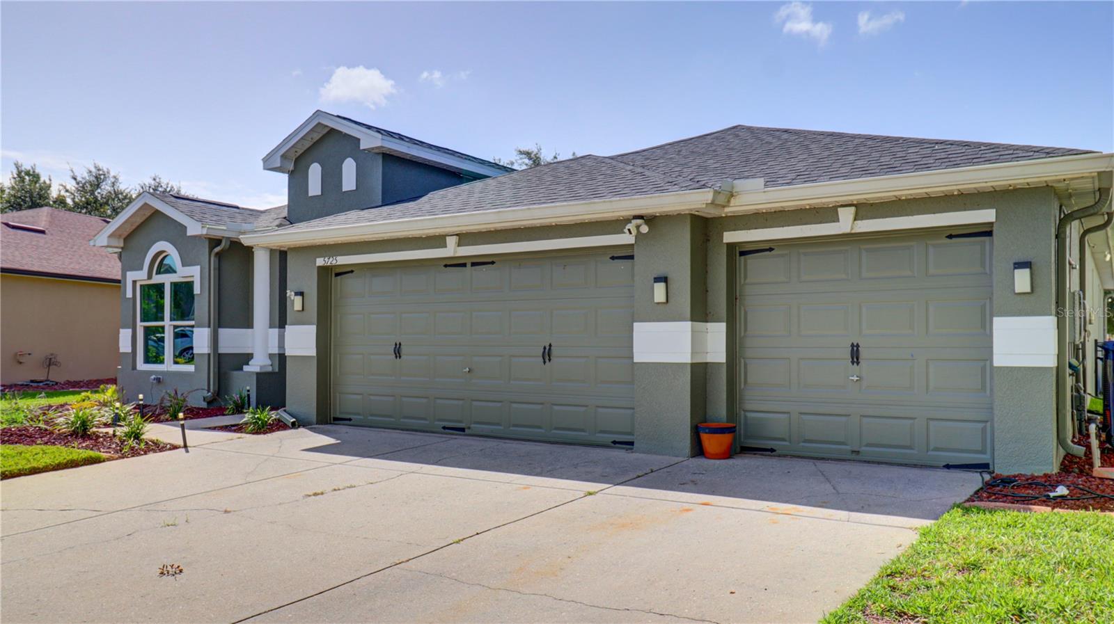 5725 JUSTICIA LOOP