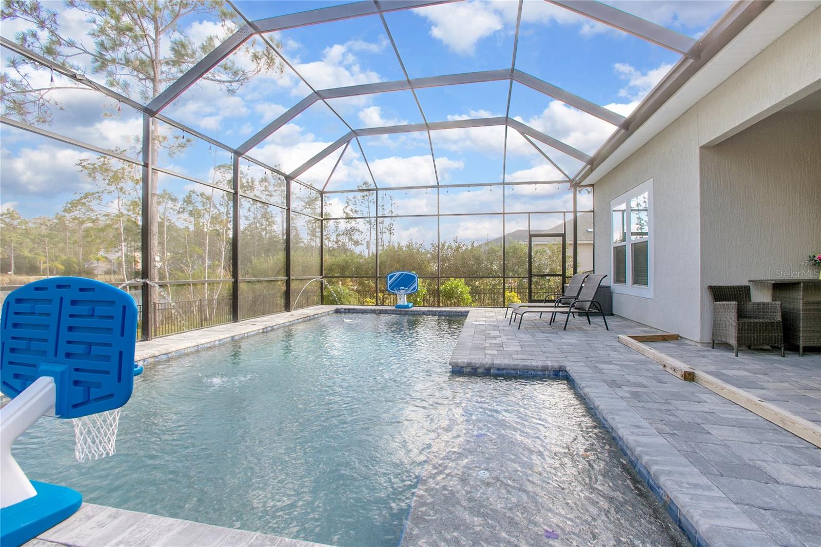 106 WINDSONG CT
