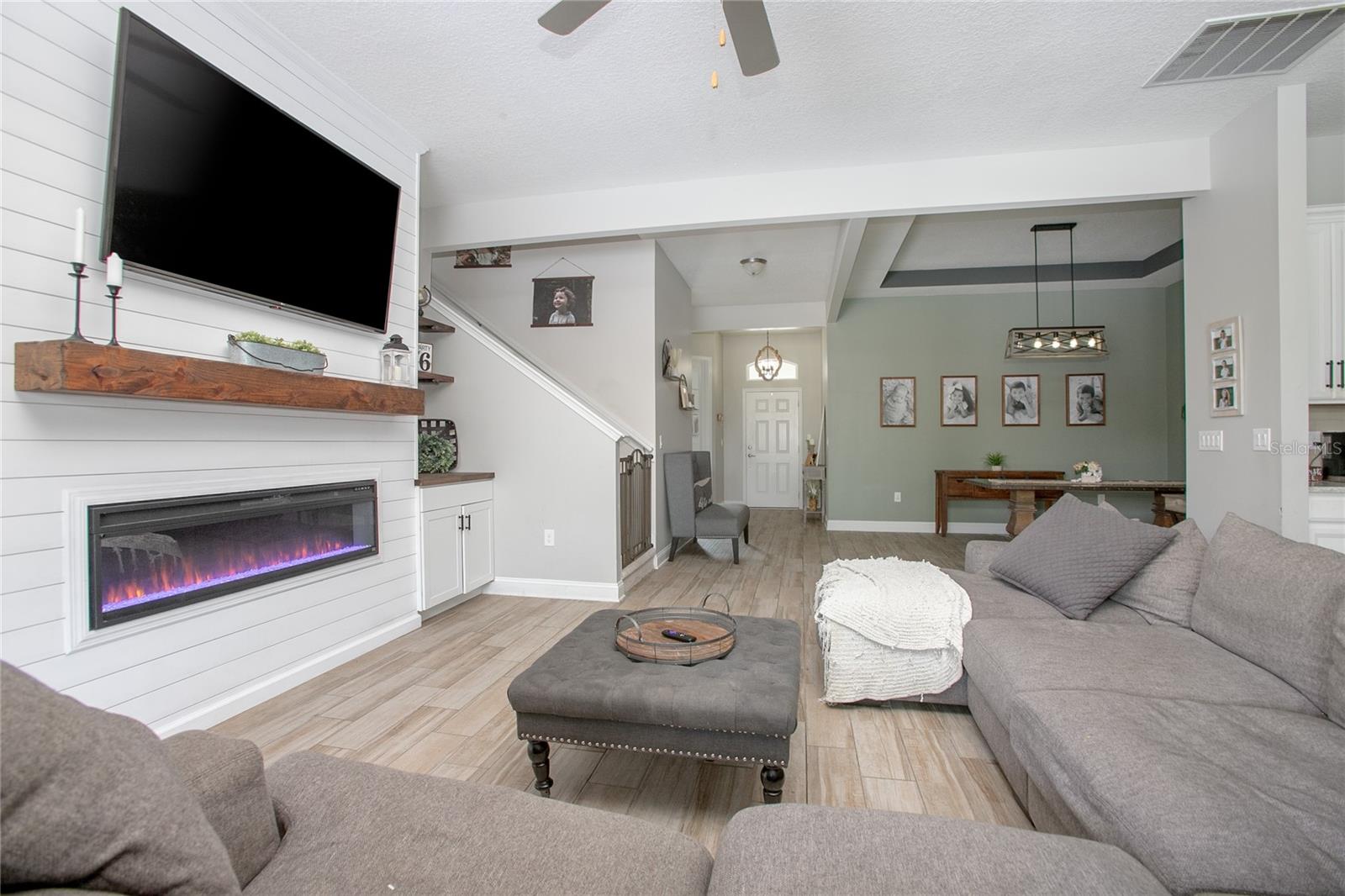 106 WINDSONG CT