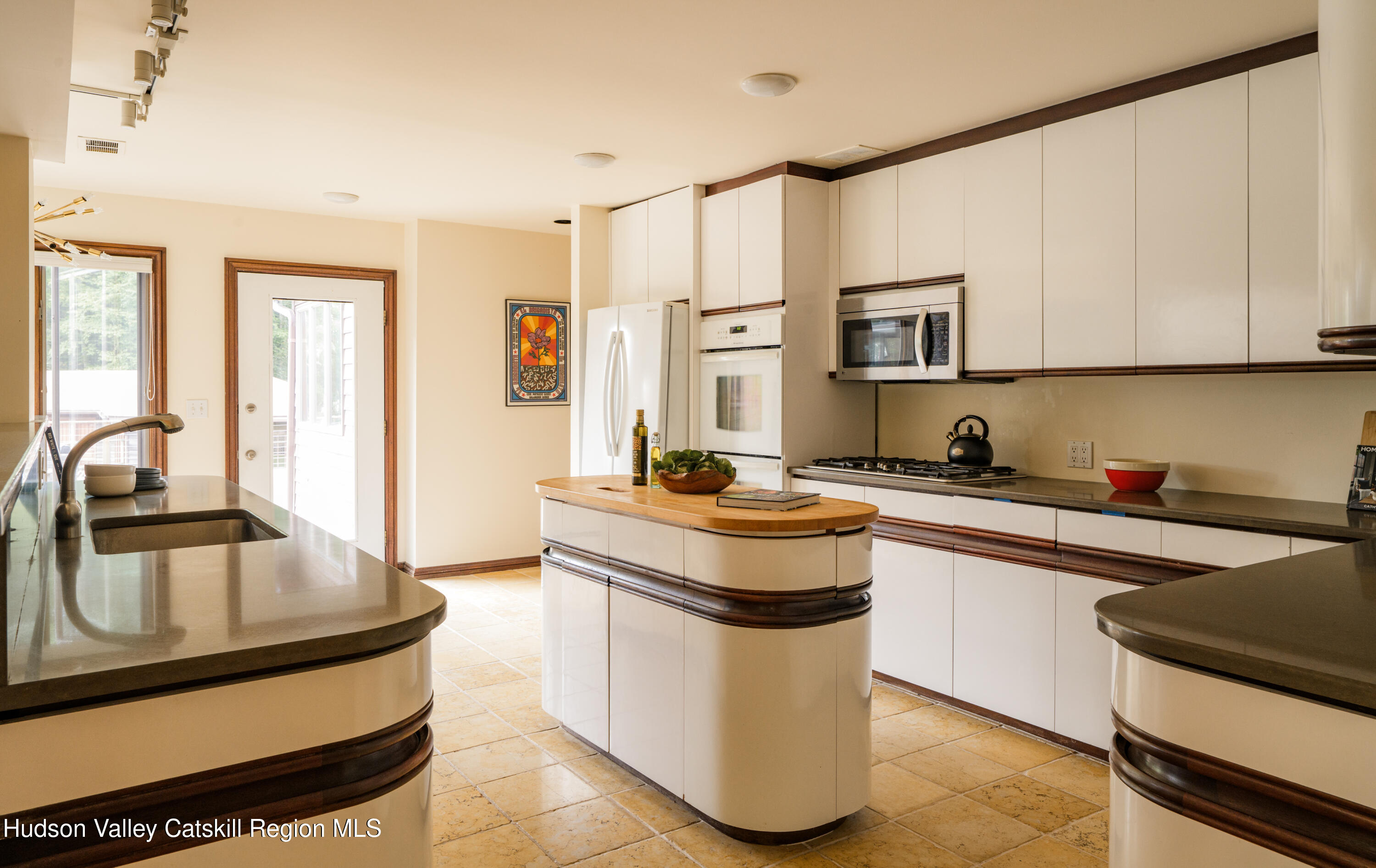1205 County Road 2