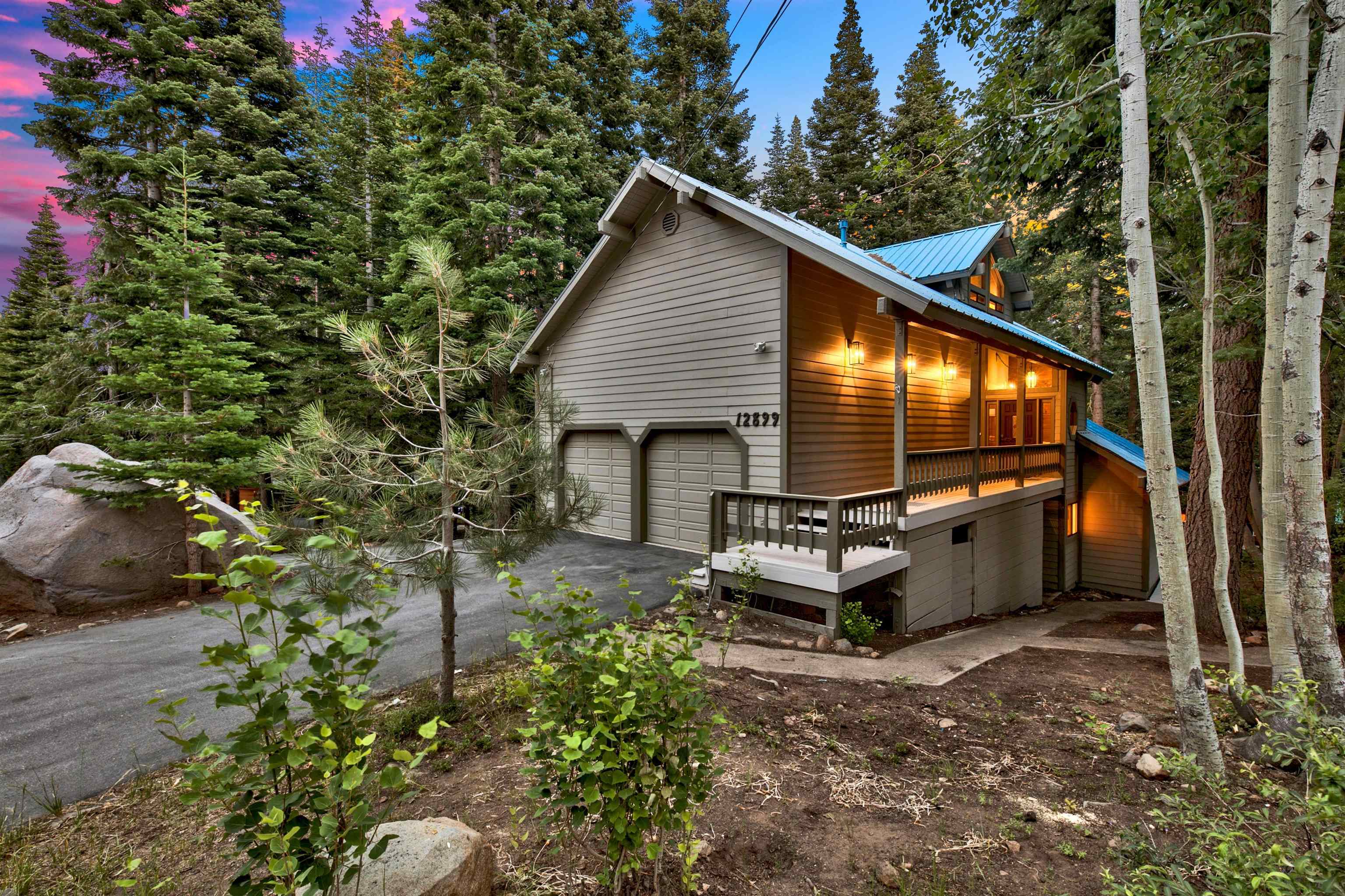 12899 Roundhill Drive
