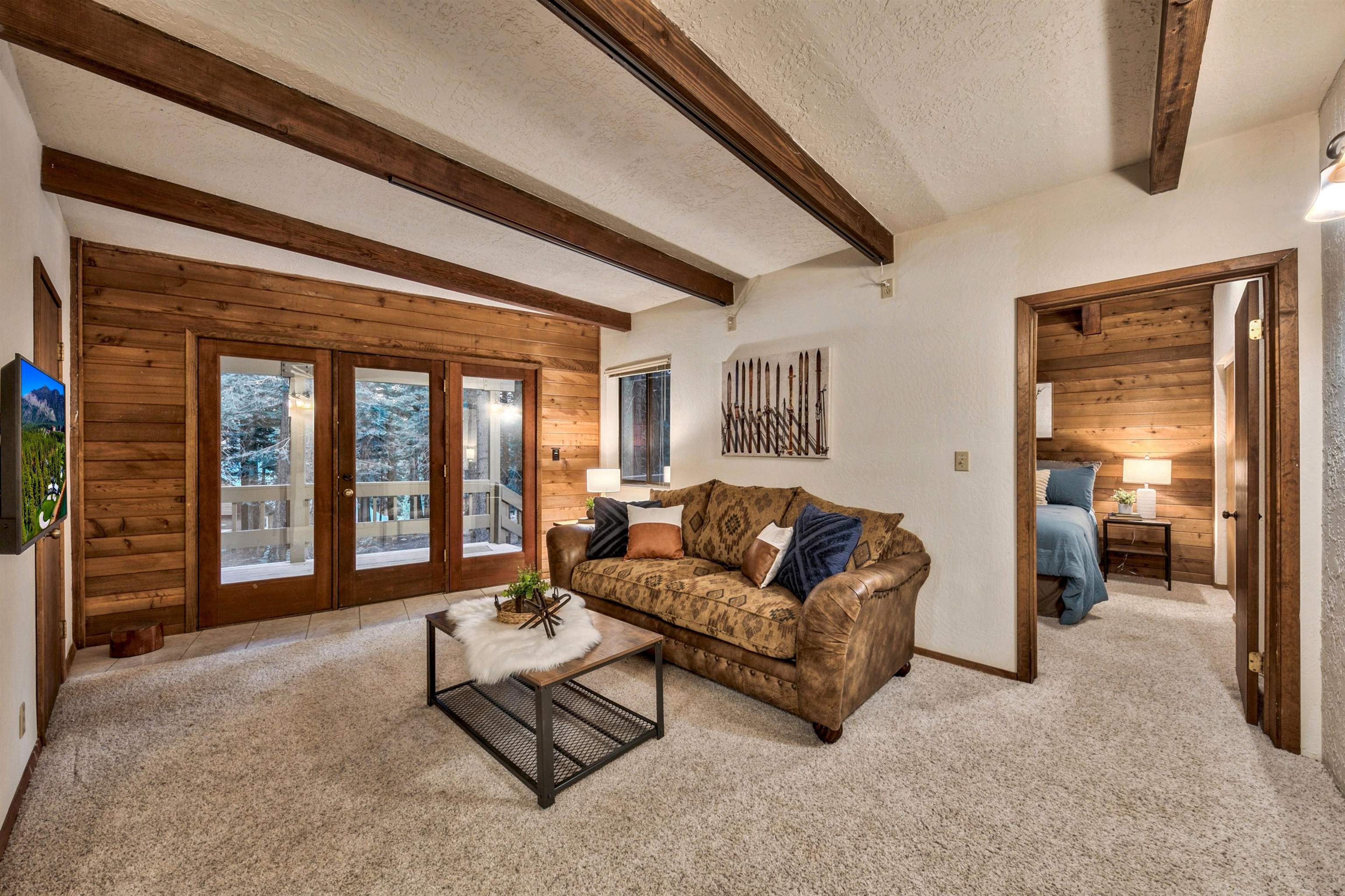 12899 Roundhill Drive